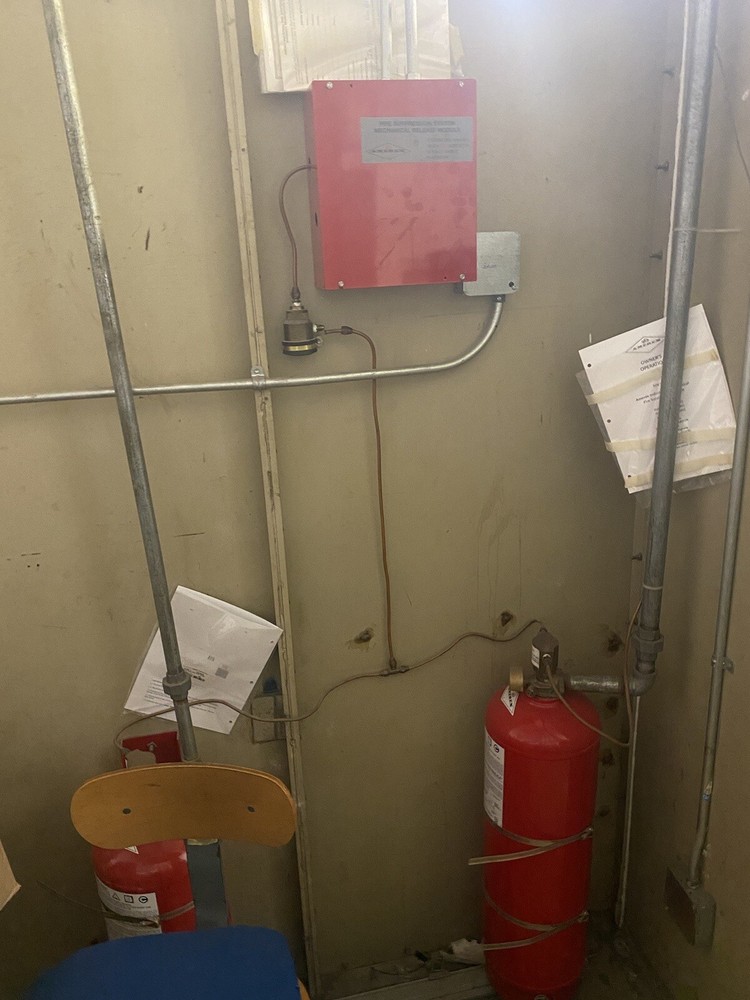 Used walk in paint booth