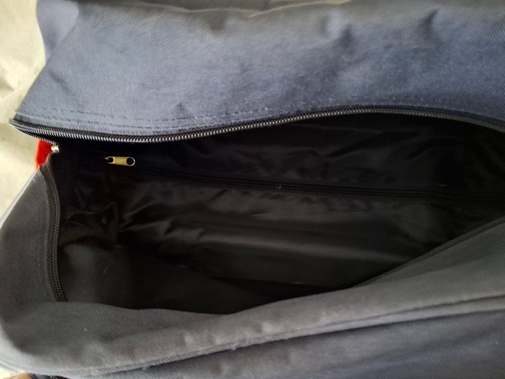 Jumping Beans Roller With Pull Out Handle Luggage Bowling Bag Zipper Closure