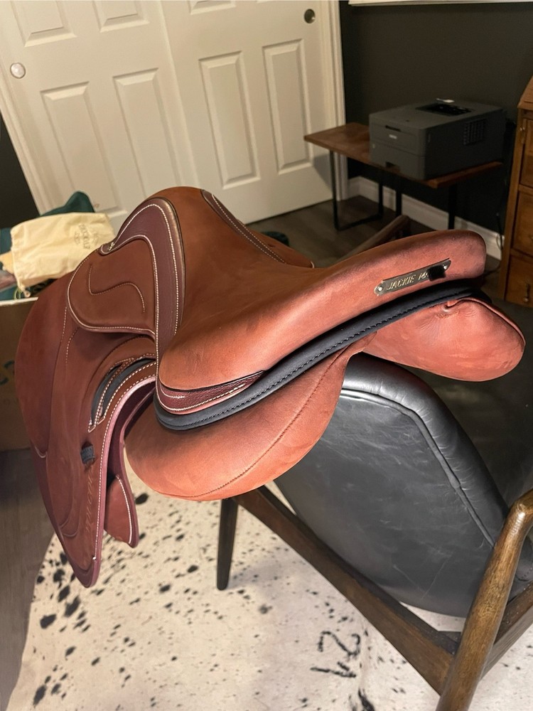 *NWT Devoucoux Biarritz LAB Jump Saddle - 17.5 Full Buffalo PRO PANEL + LEATHERS