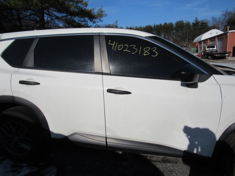 ROGUE 2021 Glove Box 1024178