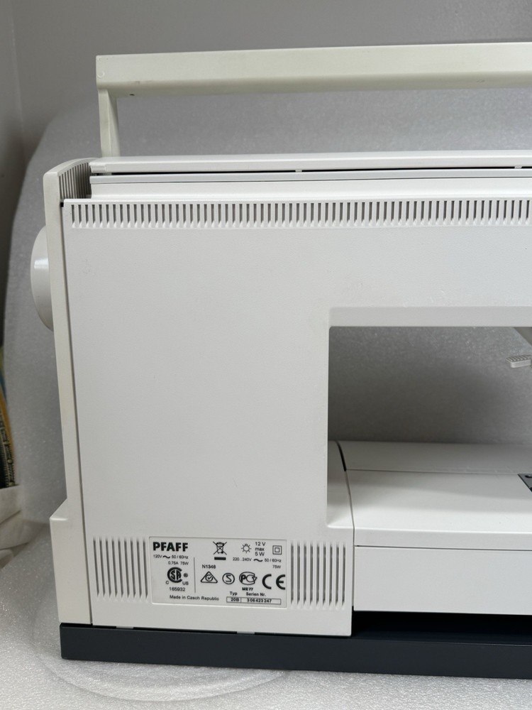 PFAFF Performance 2056 Sewing Machine Tested Working Storage Case