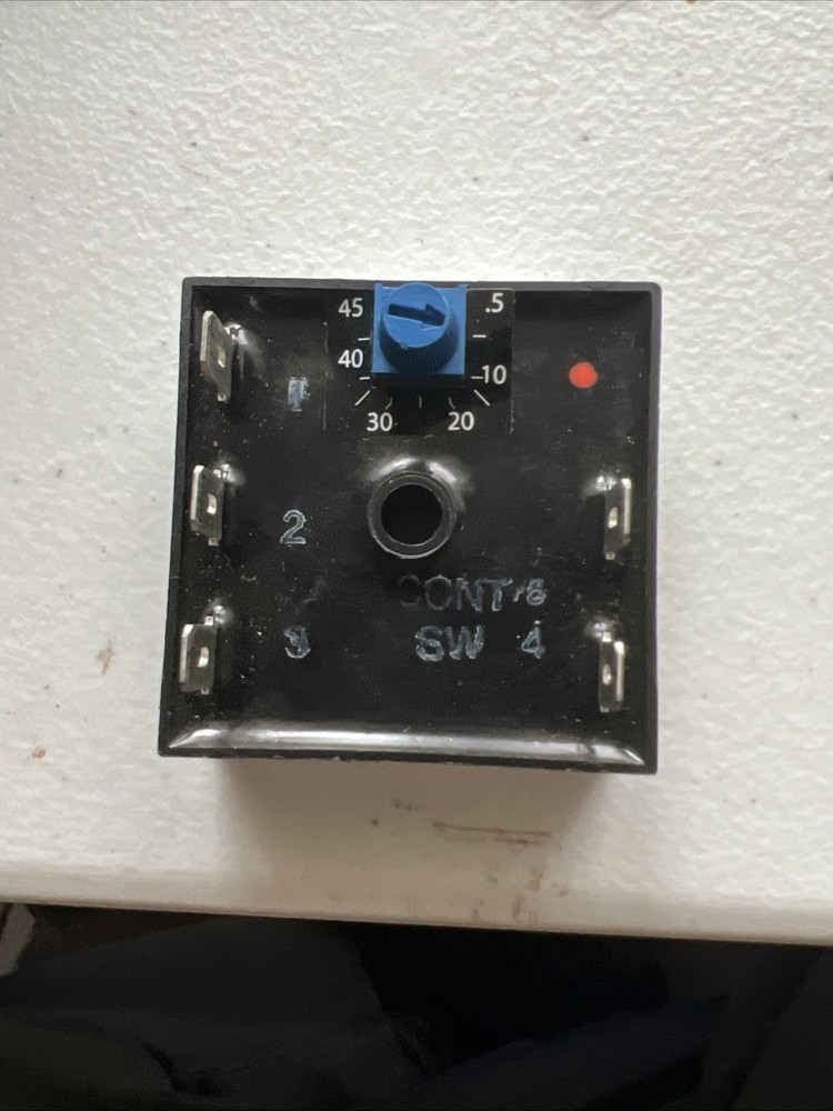 Airotronics Solid State Timer TH3M2045A