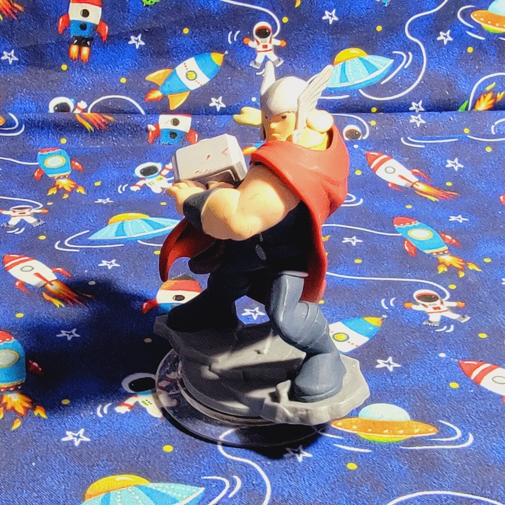 Disney Infinity 2.0 Marvel Avengers Thor Figure Character