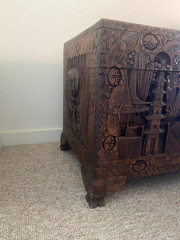 antique chinese trunk