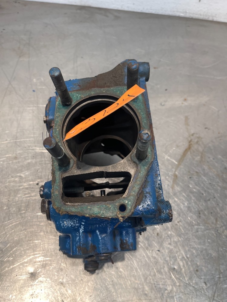 Long 260 Tractor 3pt Rockshaft Housing