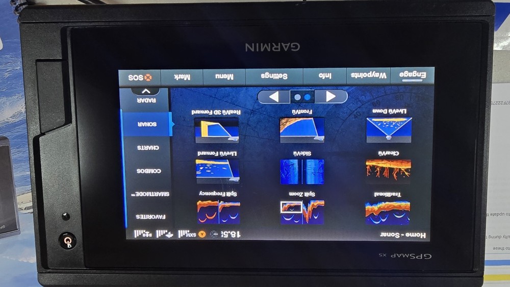 Garmin GPSMAP 742xs Chartplotter Sonar – Tested, Works Great, Complete Set