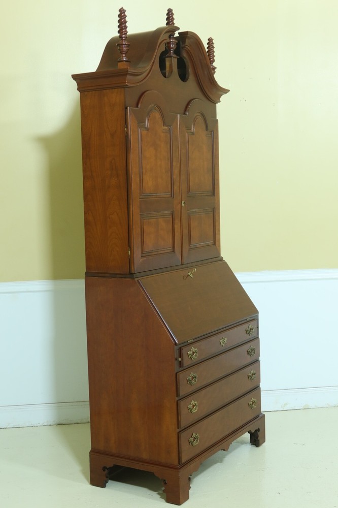 52880EC: WRIGHT TABLE CO. New England Cherry Secretary Desk