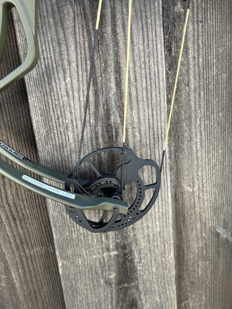 Bear Archery Whitetail Legend compound bow