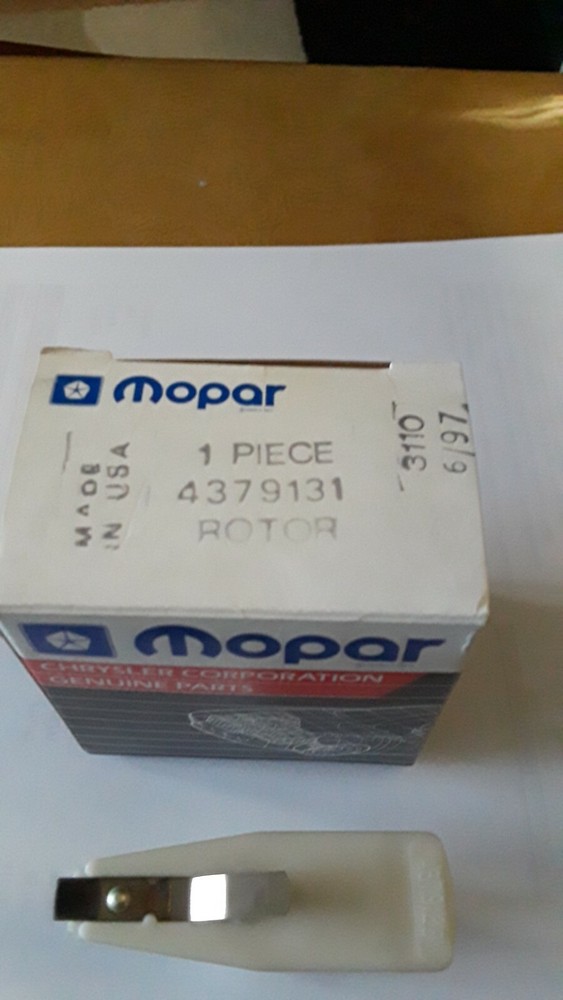 NOS Mopar Distributor Rotor 4379131