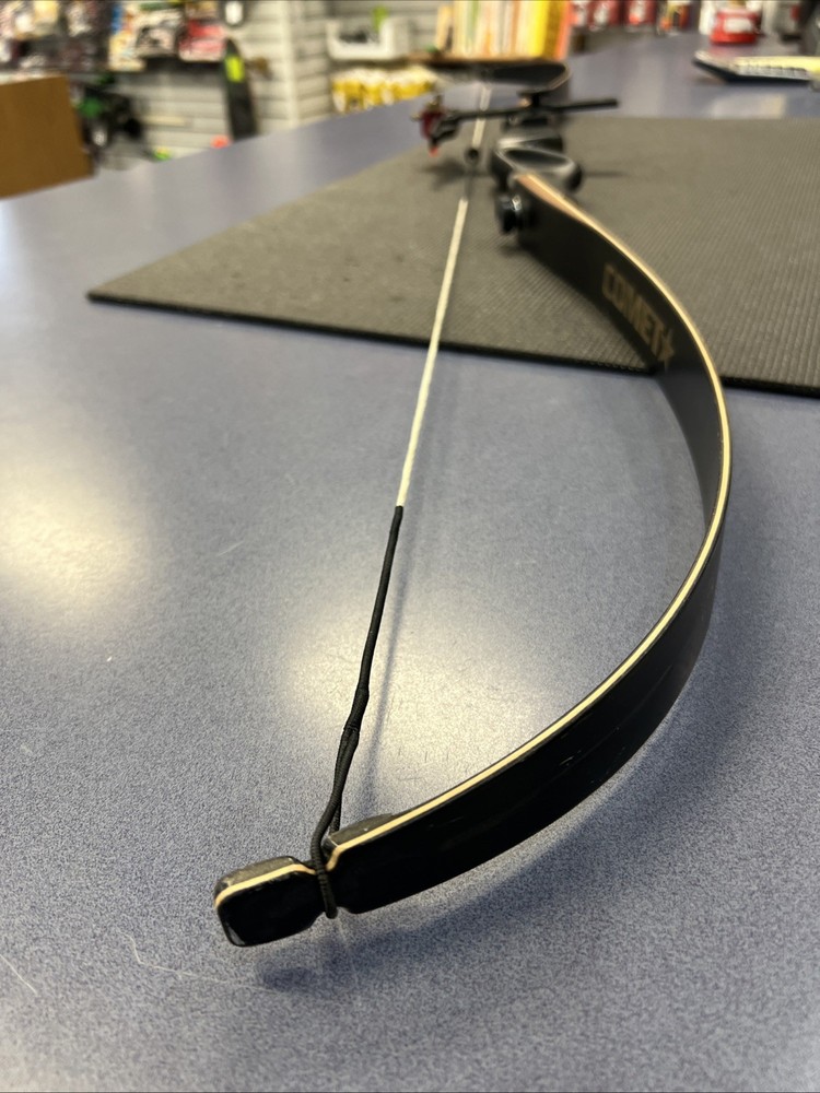 COMET RECURVE TAKE DOWN BOW 56"STRING, 25LBS AT 28" AMO 60"