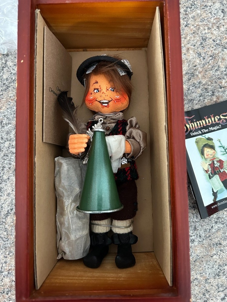 Annalee Doll - "CHATTY" Christmas doll