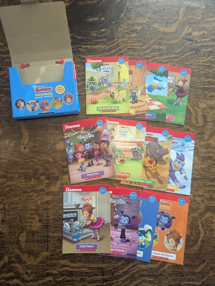 Disney Junior Phonics Reading Program Set 10 Books & 2 Workbooks