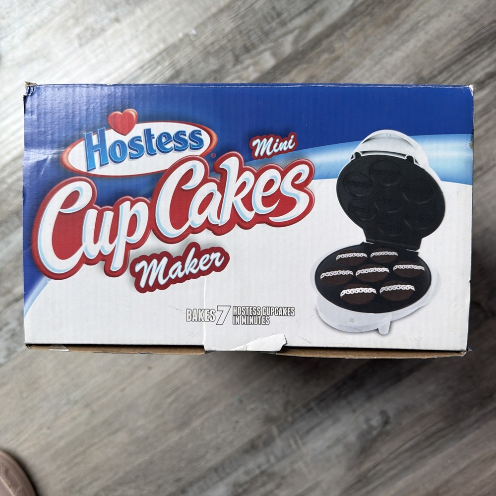 Hostess Mini Cupcake Maker Kit NWOT