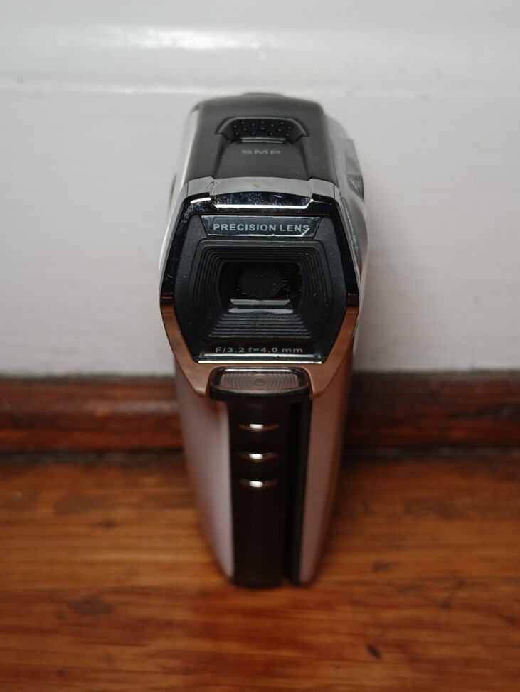 DXG 5B8V HD Digital Recorder Waterproof - Untested