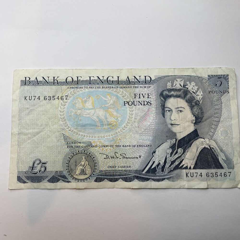 Old £5 NOTE  kU74