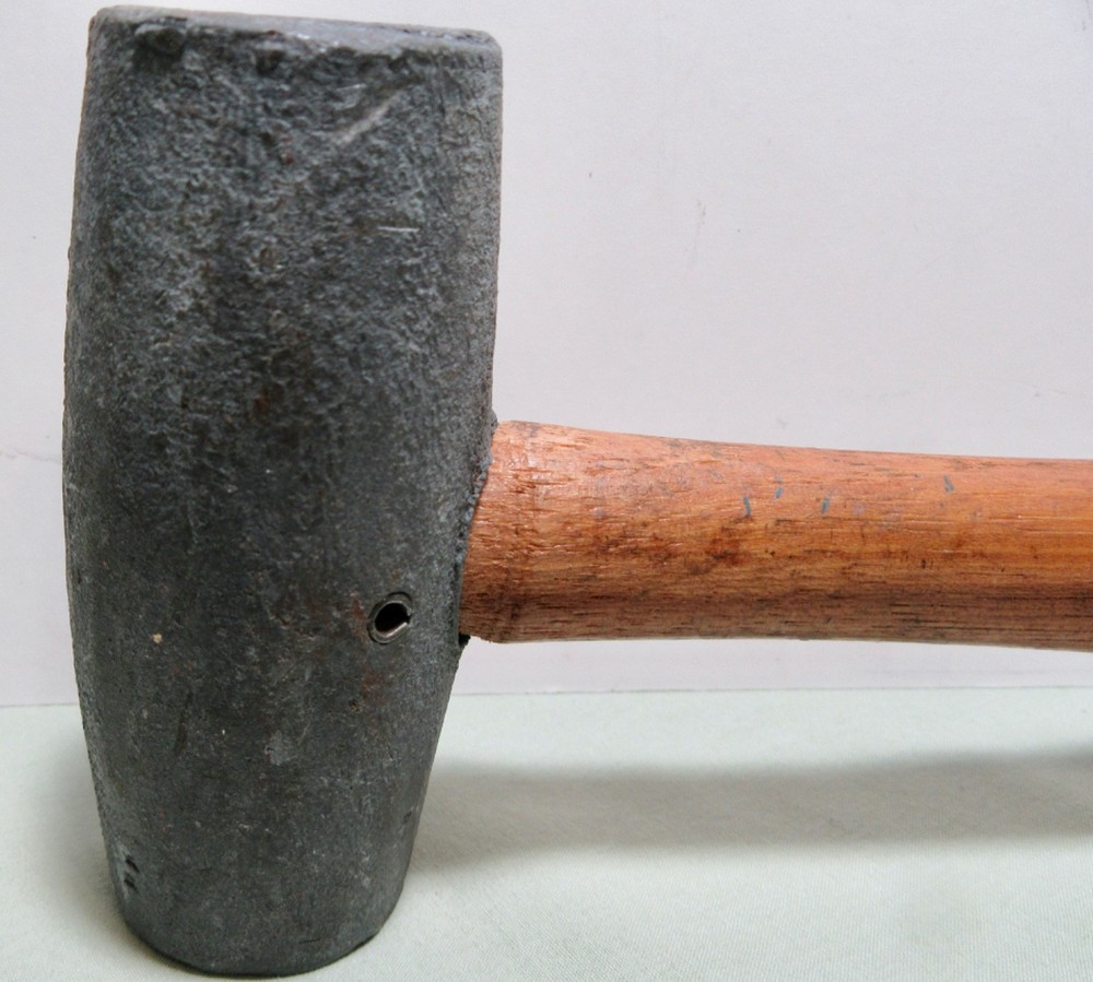 AFCO 39.5oz Hammer With 10" Handle