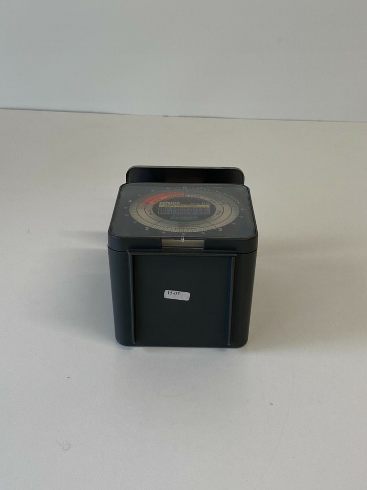BB19: Pelouze Model K5 Tabletop Mechanical Postal Scale