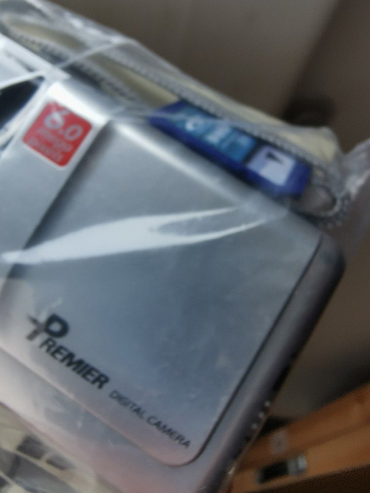 Premier DS-6067 6.0MP Compact Digital Camera Silver