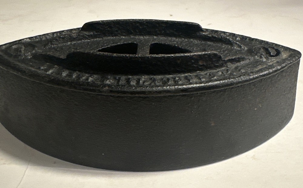 Antique Iron -no Handle/ 2.7 Lb