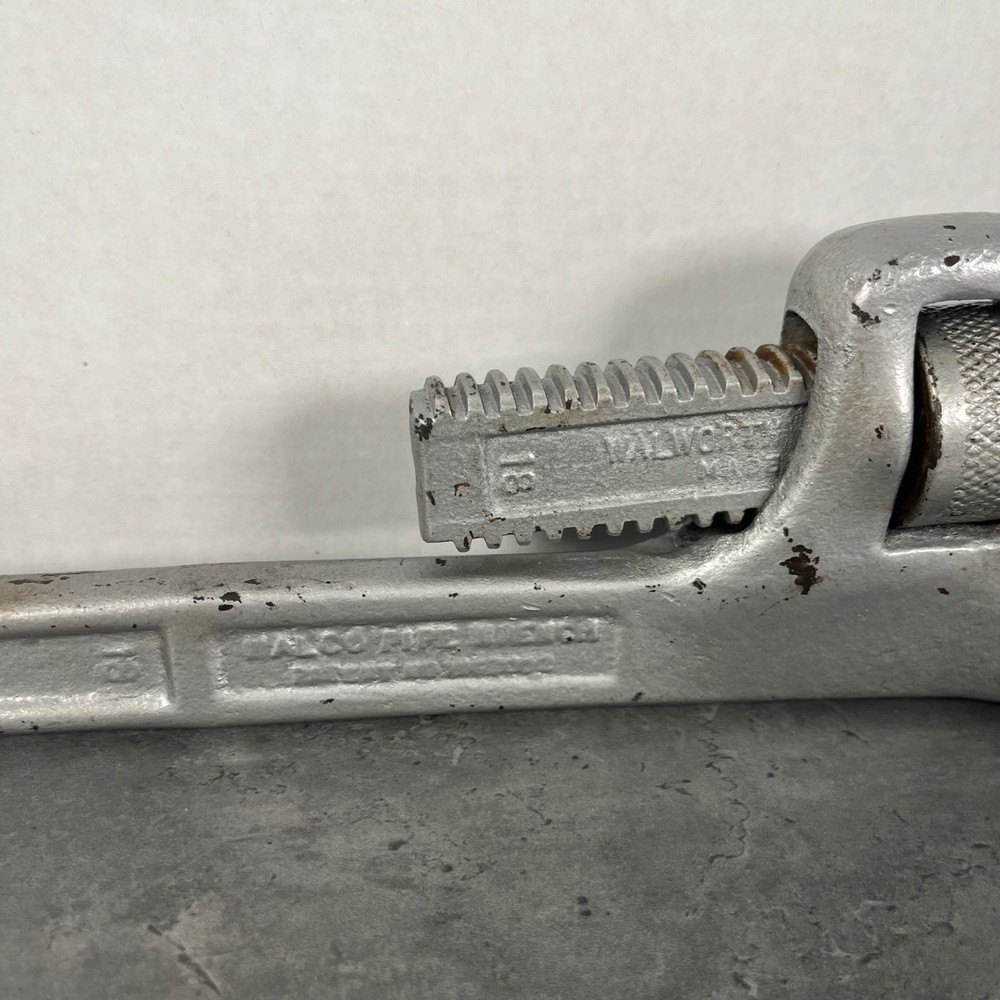 Walworth 18 Inch Heavy Duty Pipe Wrench Silver Adjustable Tool