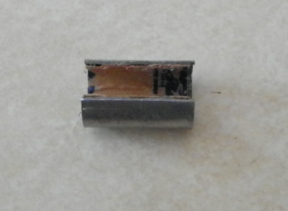 Lot of 4  Edge Wire Clips