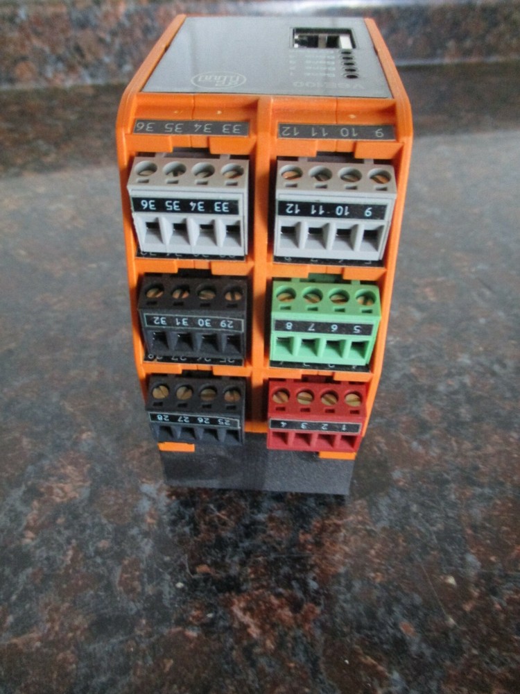 IFM EFECTOR 800 Vibration Diagnostic Sensor Controller VSE100 FREE SHIPPING