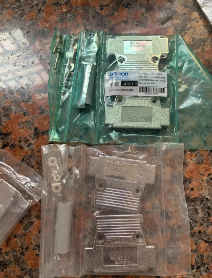 1PC New Omron Connector XM2S-3711 #LL