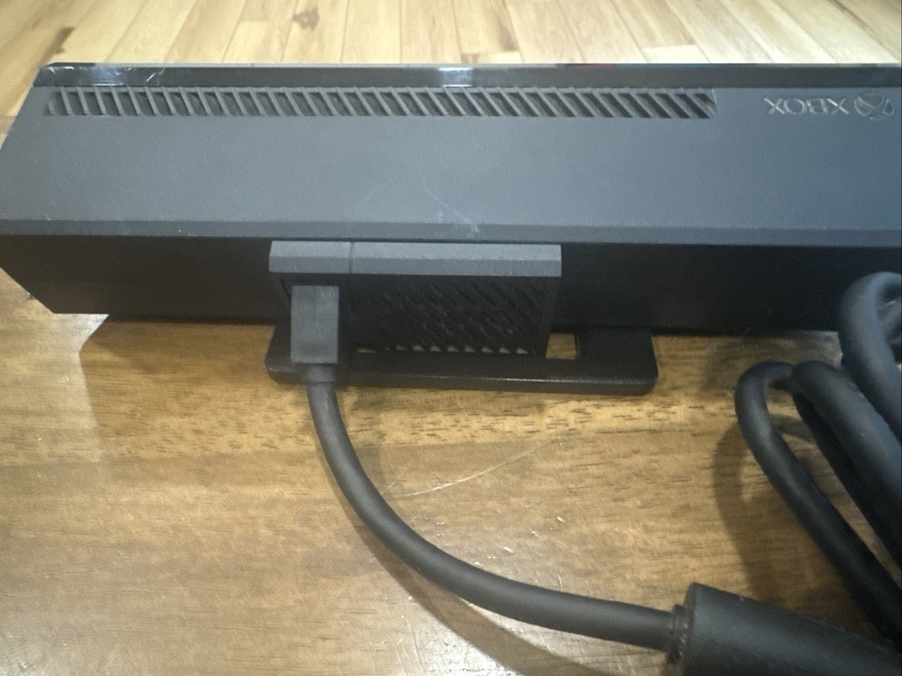 Microsoft Xbox One Kinect Sensor Bar - Black. Tested. Very Good Condition