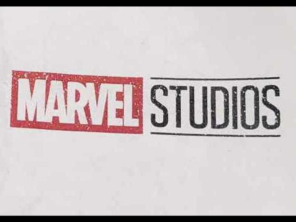 Marvel Studios Set Prop Dressing-Hawkeye? Clear Glass Drink Pitcher COA