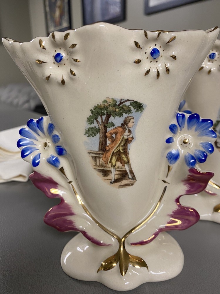 Unosa Set If 2 Antique Vases