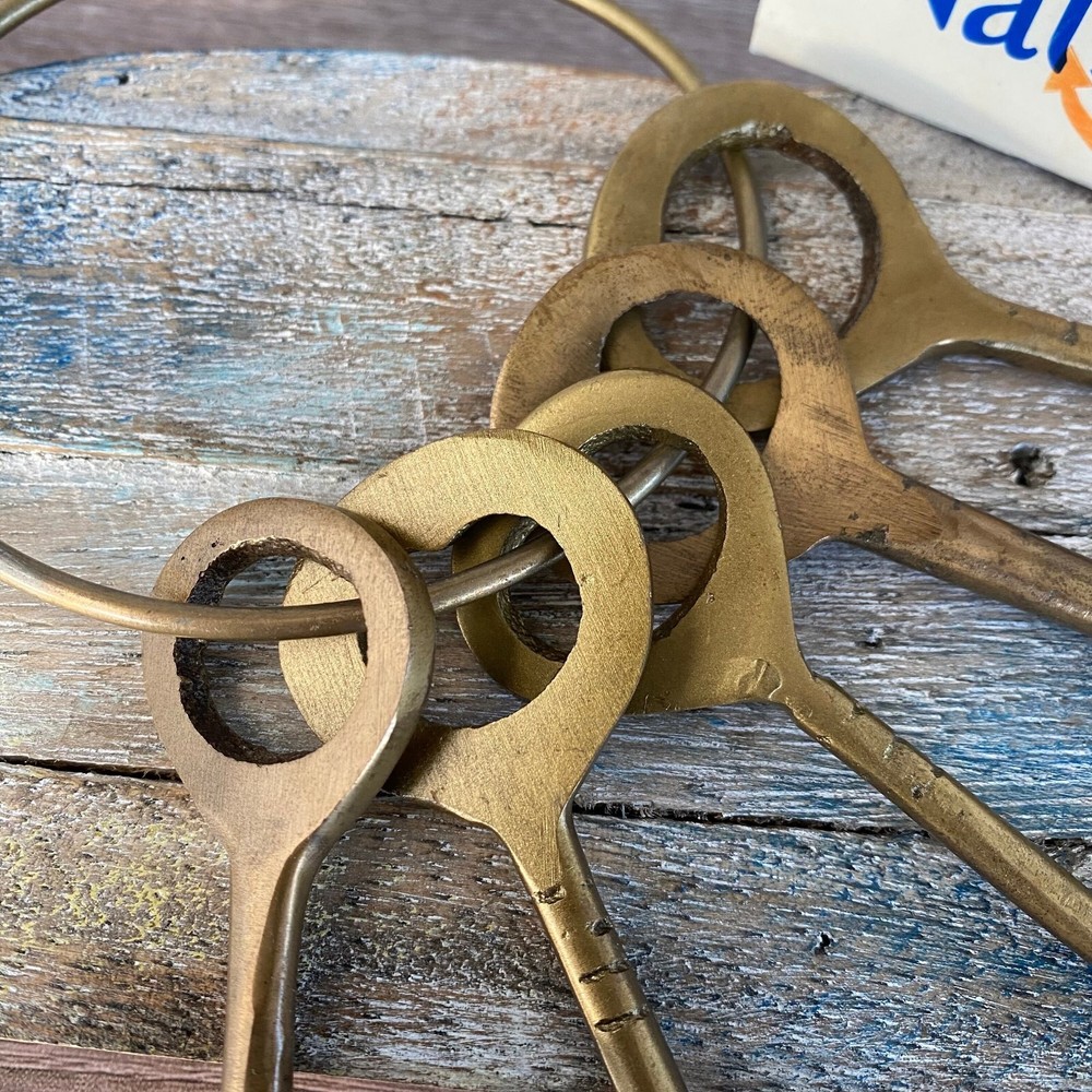 Hand Forged Solid Brass Keys On Ring - Set of 5 - Decorative Skeleton Key Set