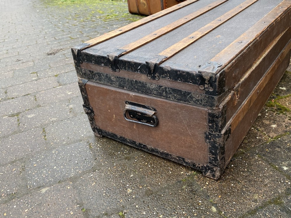 Vintage Banded Trunk