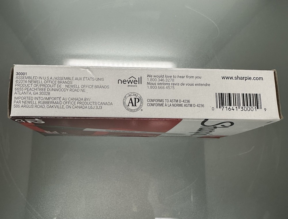 Sharpie 30001 Fine Tip Permanent Markers, Black - 12 Count