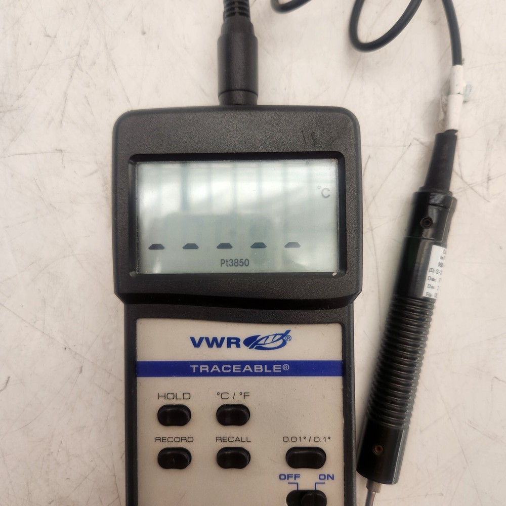 VWR 23609-228 PT-1000 Traceable Universal Digital Thermometer | Powers On