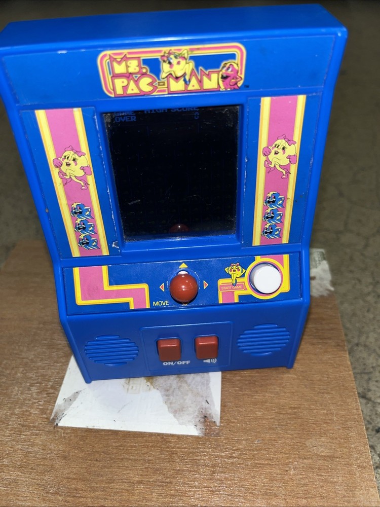 Ms. Pac-man Handheld Retro Mini Arcade Game 2018 Basic Fun Bandai Namco