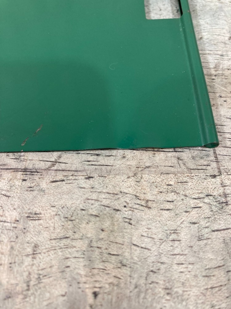 Coleman 413E - Windscreen - Bent on the bottom
