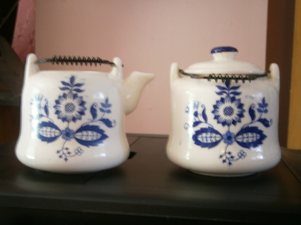 Sugar and Creamer Set, Blue Delft pattern