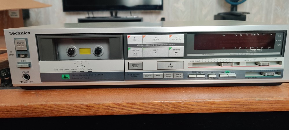 Vintage Cassette Deck Technics tested working.