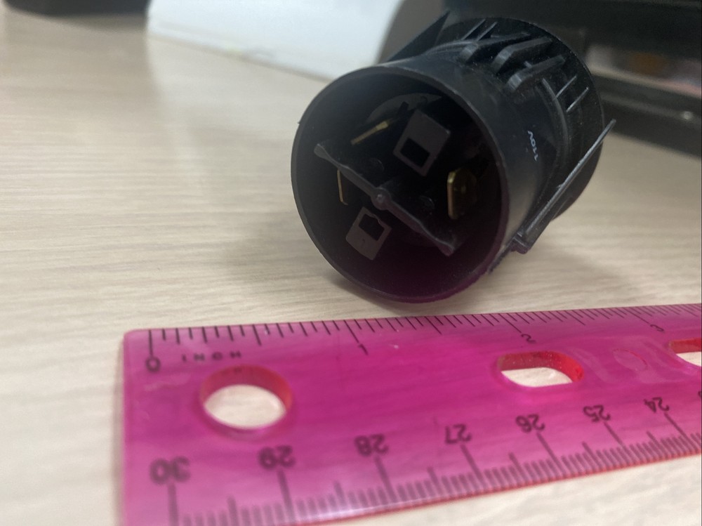 115 V SP PB lighted switch