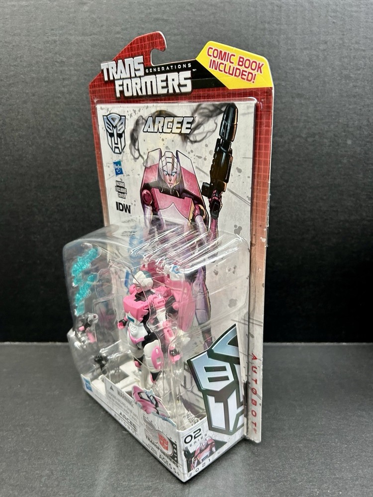 TRANSFORMERS GENERATIONS 2014 Thrilling 30 Deluxe Class ARCEE - MOSC!