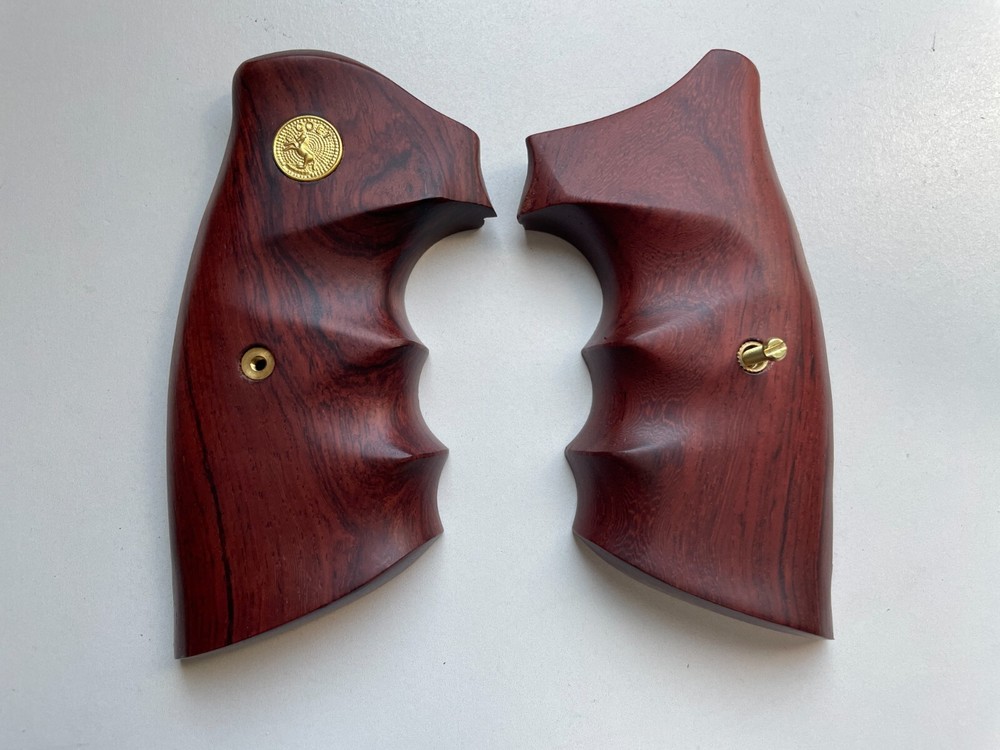 Smooth Wood Decorative Grips For Colt Python grip, opened grips