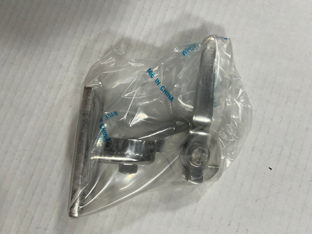 D. Lilly Stainless Steel Antenna Mount