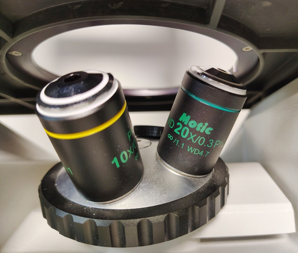 Motic AE2000 Phase Contrast Microscope with 3 Objective, Inverted