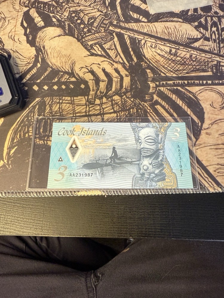 Cook Islands $3 Polymer Banknote unc