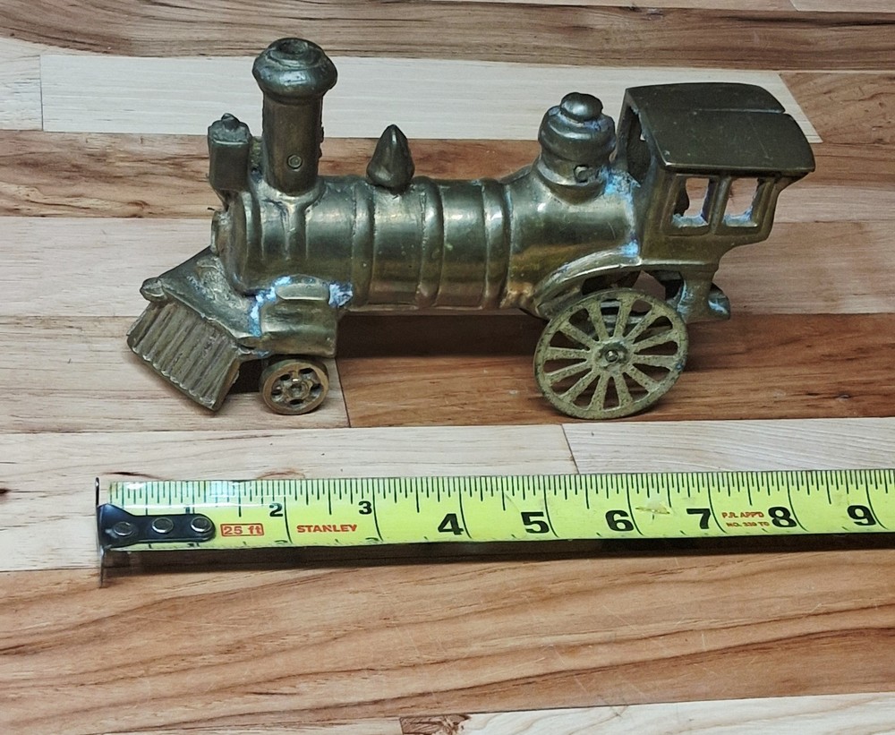 Vinatge Solid Brass Railroad Moving Wheels Train Figurine