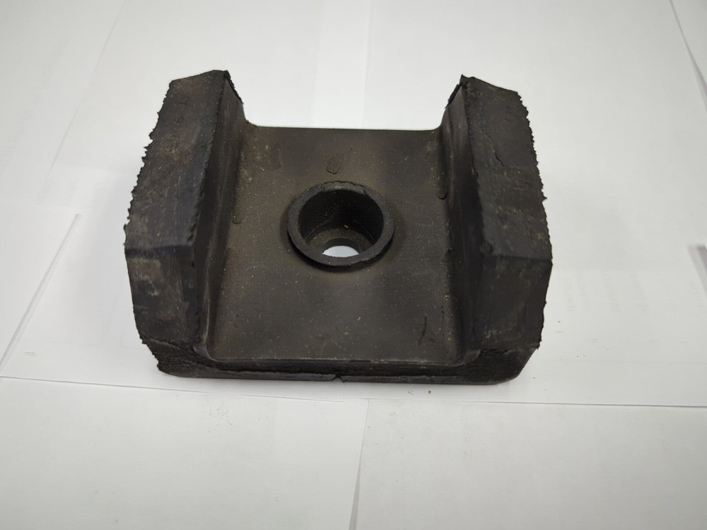 C2TZ 6068 A FORD REAR MOTOR MOUNT