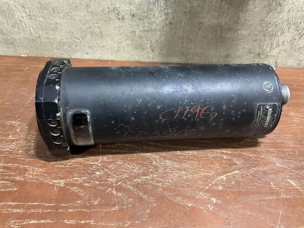 VINTAGE AIRCRAFT AUTOMATIC PILOT COMPONENT INDICATOR MASTER DIRECTION