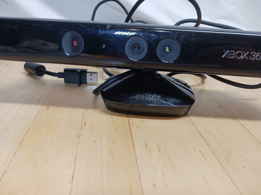 Microsoft 1414 Xbox 360 Kinect Sensor Bar Camera Only Black Used