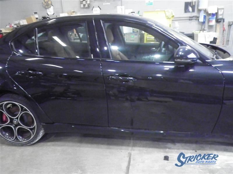 2022 Giulia Ti W/S Projector 1592653
