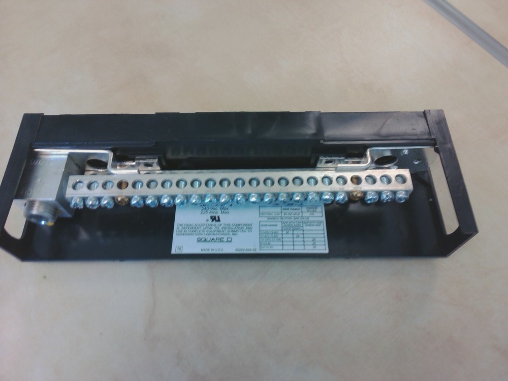 3 SCHNEIDER ELECTRIC SN42 square D take outs